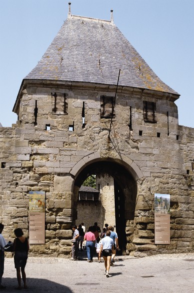 Tout pour plaire - mobilier - signalétique - kakemono - bannière - carcassonne - centre des monuments nationaux